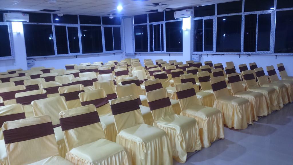 Hotel Parshuram Гувахати Экстерьер фото