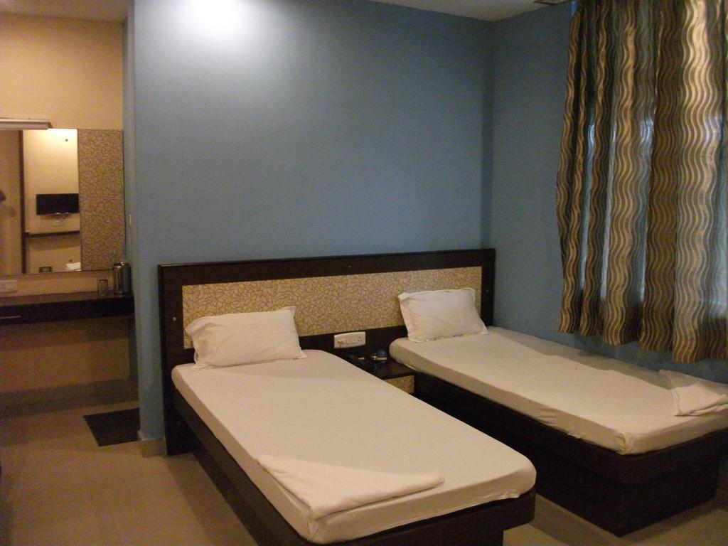 Hotel Parshuram Гувахати Экстерьер фото