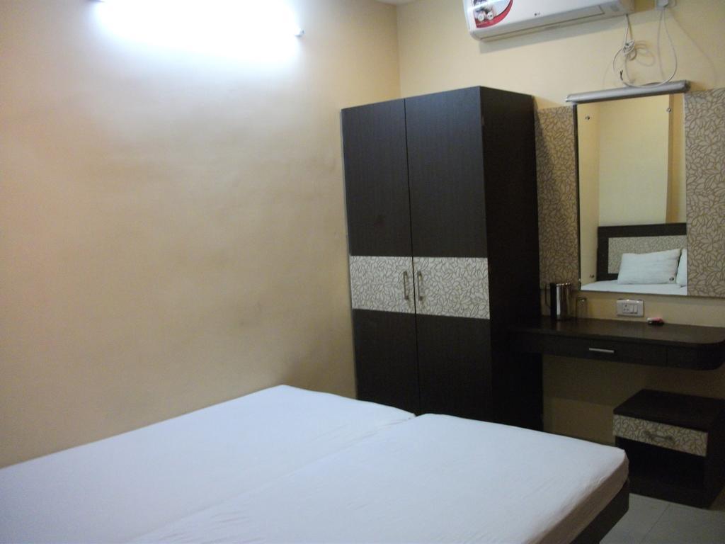 Hotel Parshuram Гувахати Экстерьер фото