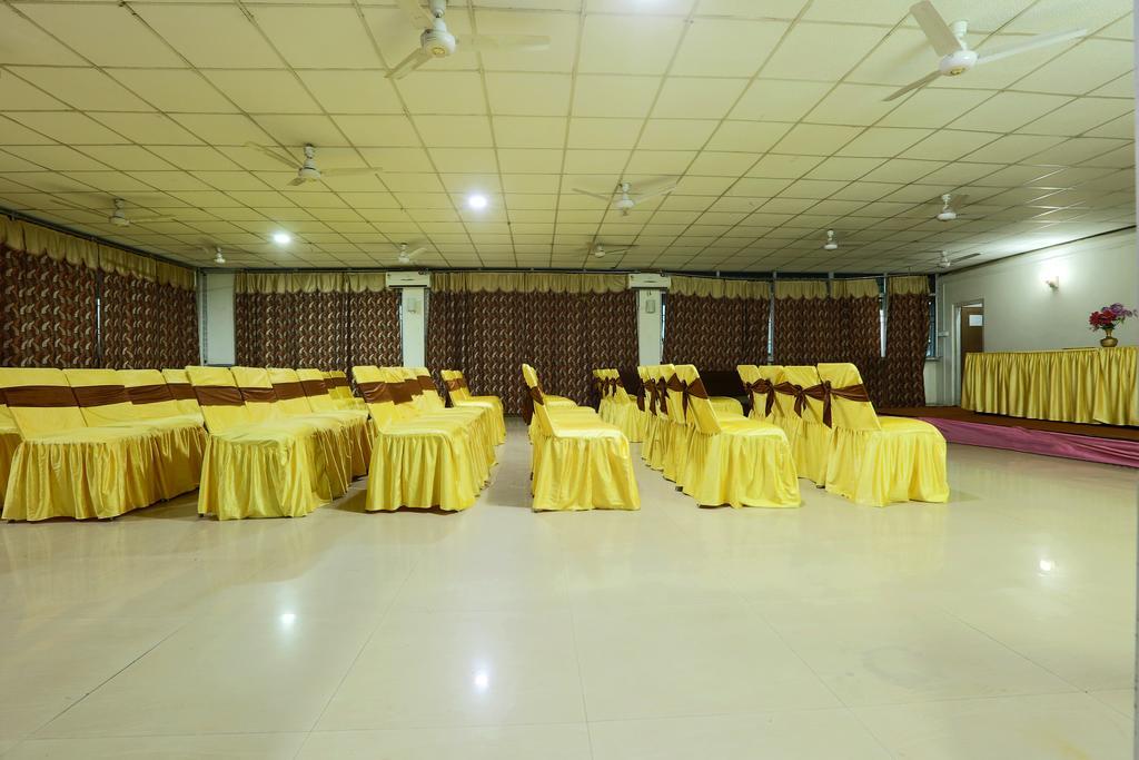 Hotel Parshuram Гувахати Экстерьер фото